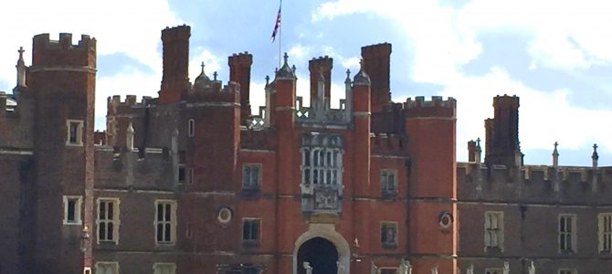 Luxury Livvy visits Hampton Court Palace by river boat Luxury Livvy visits Hampton Court Palace by river boat