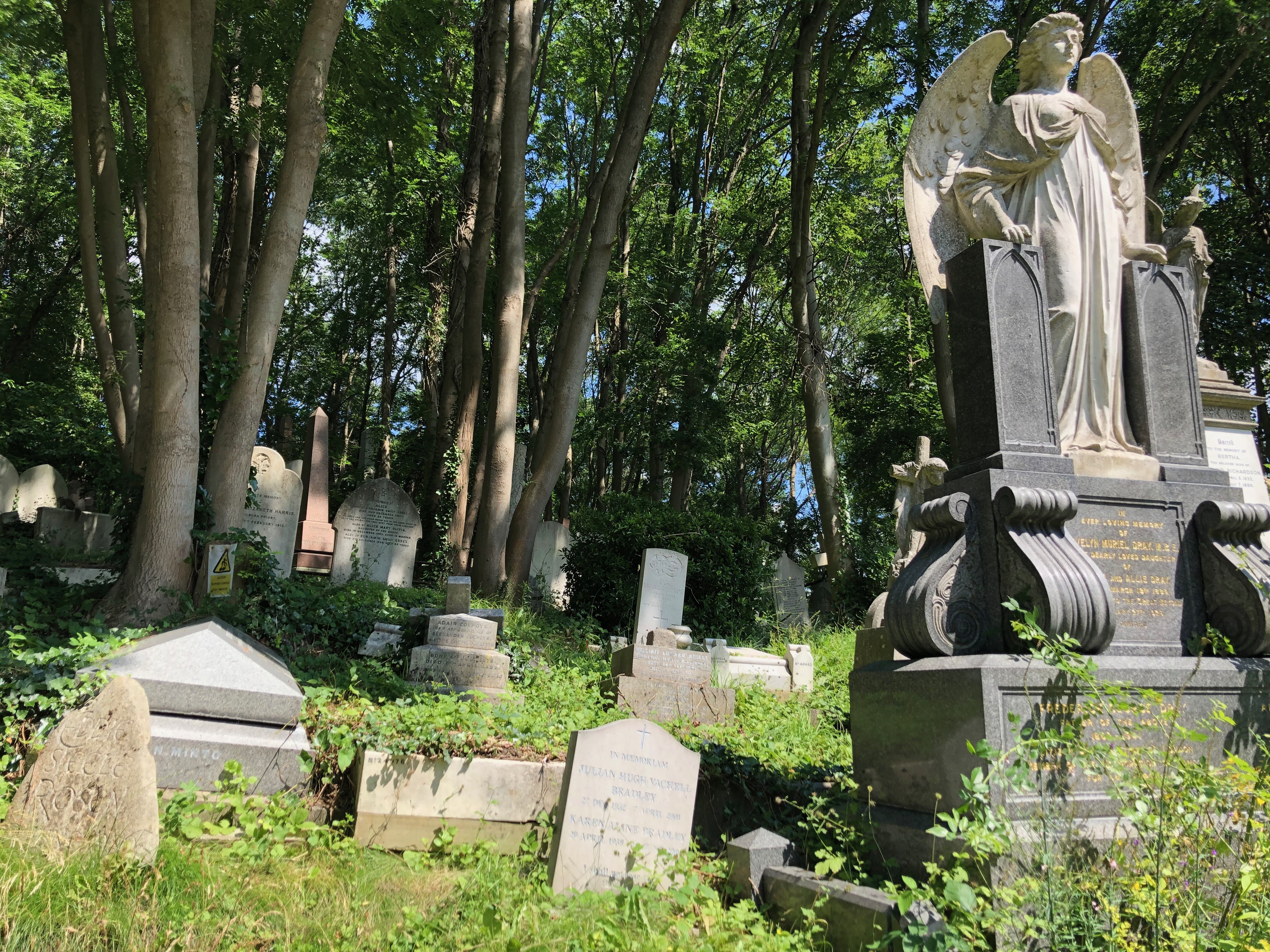 highgate cemetery