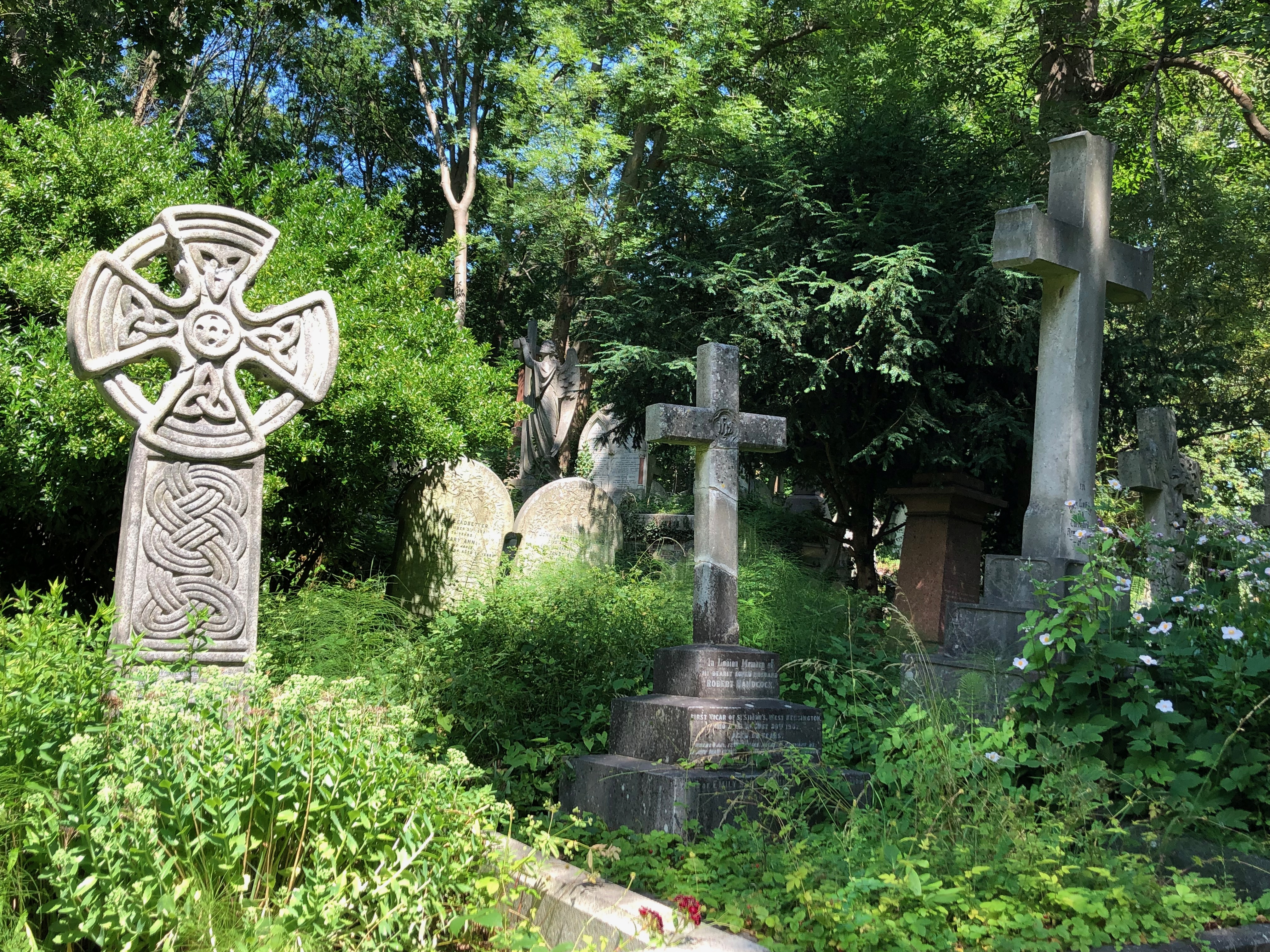 highgate cemetery