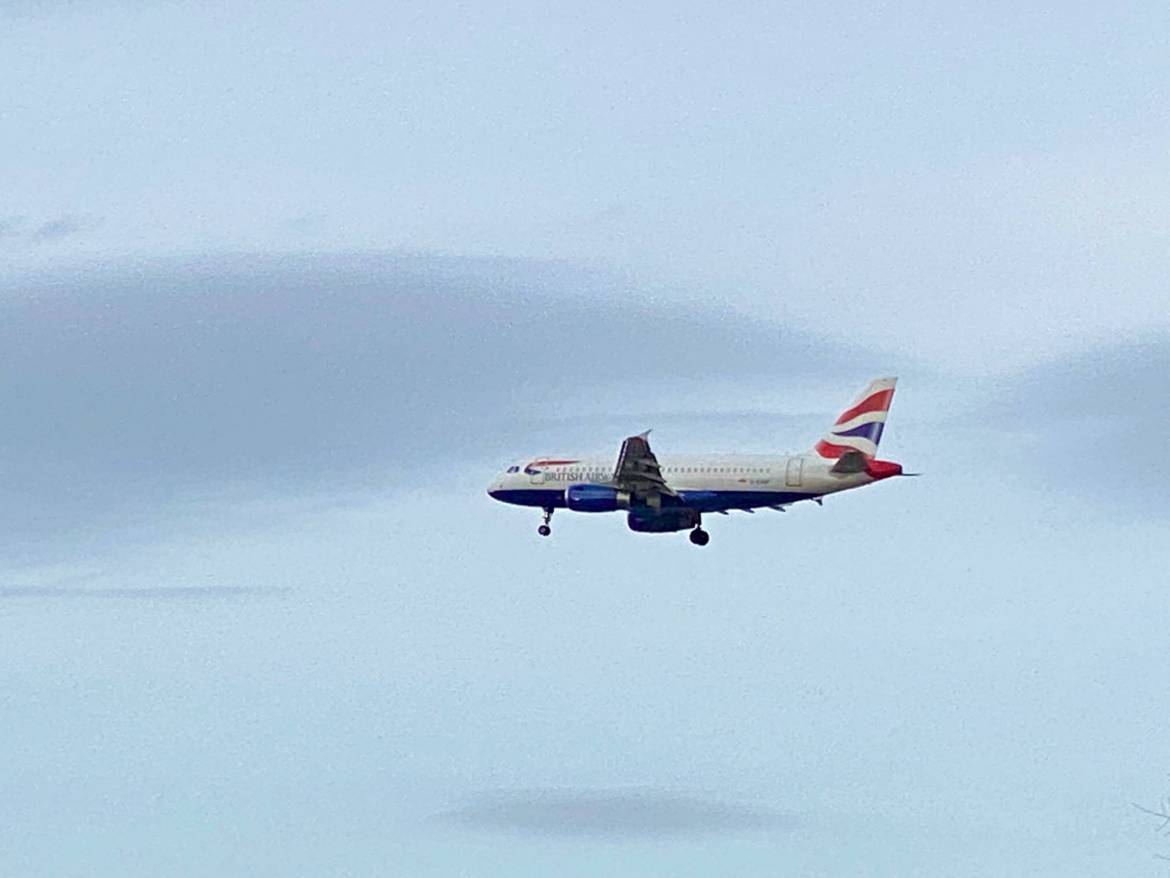 plane_landing-scaled.jpg